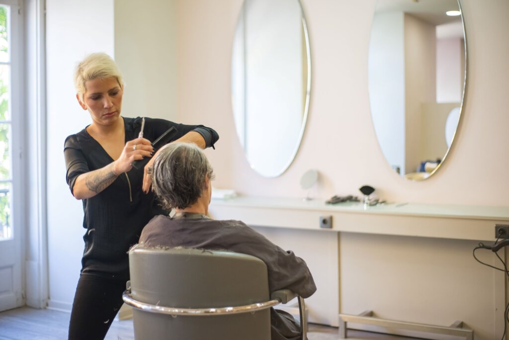 selbständige Friseure Trinkgeld (c) pexels.com